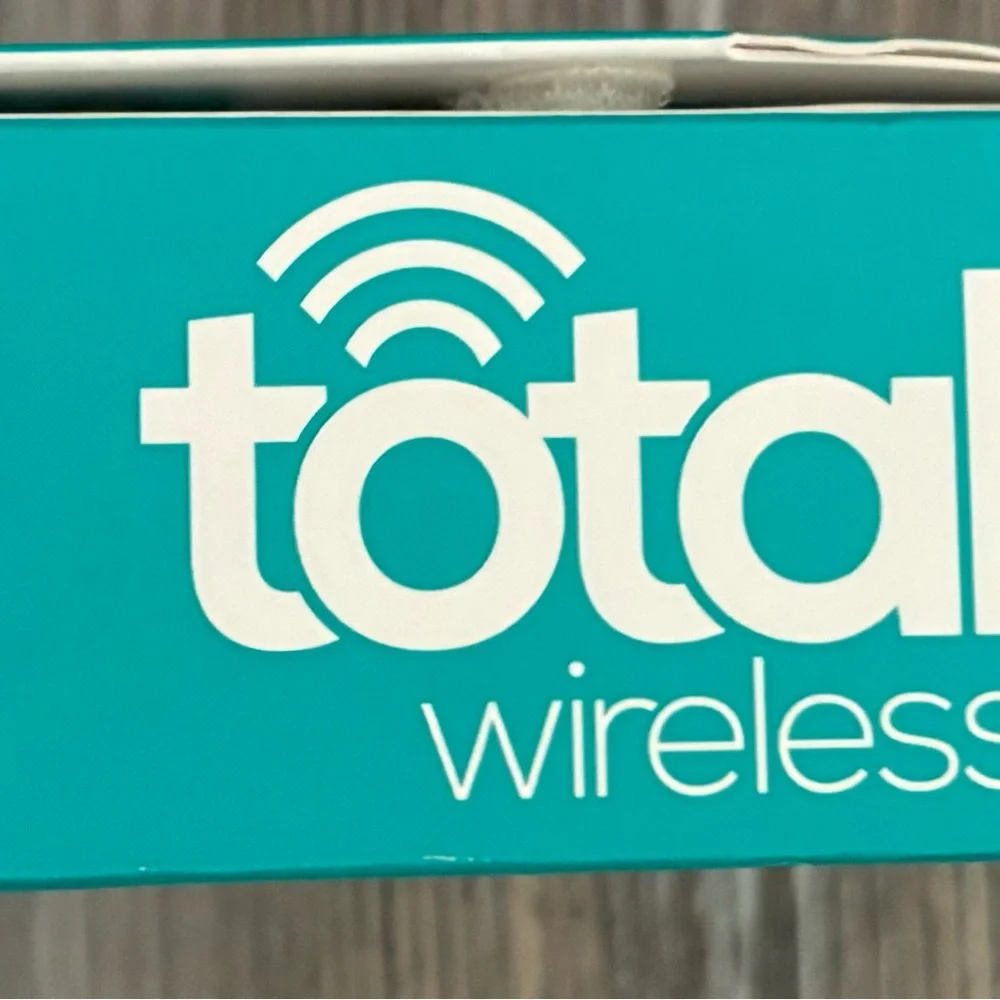 Smartphone - Black - Total Wireless
